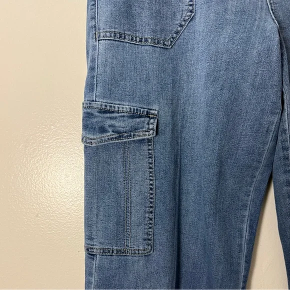 Trendy Wide Leg High Waist Cargo Jeans - Picture 6 of 8